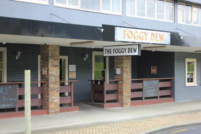 The Foggy Dew, Irish Bar - image 1