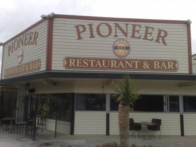 Pioneer Restaurant & Bar - image 1
