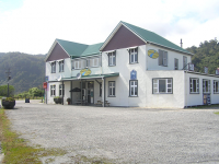 Charming Creek Tavern - image 1