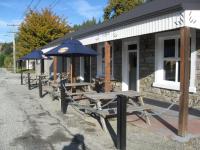 Luggate Hotel - image 1