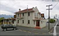 New Commercial Hotel - image 1