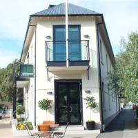 The Valley Inn - image 1